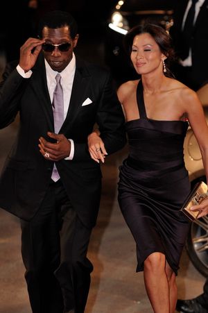 2009년 아내 니키 박과 함께 있는 스나이프스