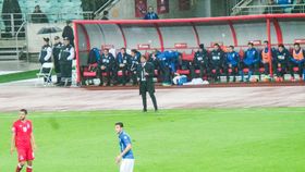 콘테는 아제르바이잔과의 경기에서 이탈리아를 지휘하며, UEFA 유로 2016 예선 통과를 확정했다.