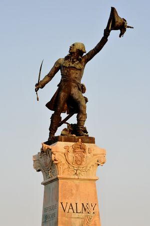 켈레르만 장군이 병사들에게 외치는 동상