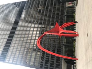 칼더의 조각품 '플라밍고', 1974