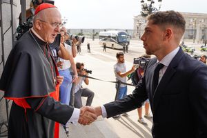 2022년 알무데나 성모 마리아 대성당에서 열린 우승 기념식에 참석한 발베르데