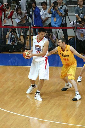 야오는 2006년 FIBA 세계 선수권 대회에서 최다 득점자였다.