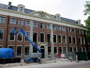 레우와르던에 있는 주 정부 청사