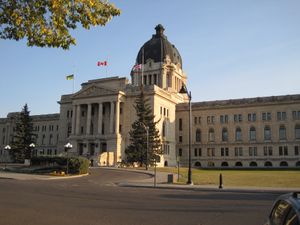 서스캐처원 주의회 의사당은 주의 입법부의 회의 장소이다.