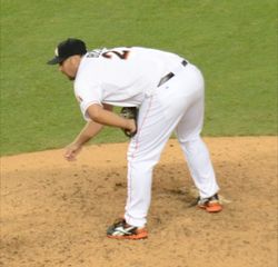 2012년 마이애미 말린스에서 투구하는 벨