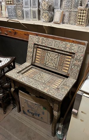 다마스쿠스 양식의 상감 세공 백개먼 판, 칸 엘-칼릴리, 카이로