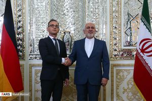 2019년 6월 10일 모하마드 자바드 자리프 이란 외무장관과 회담하는 마스