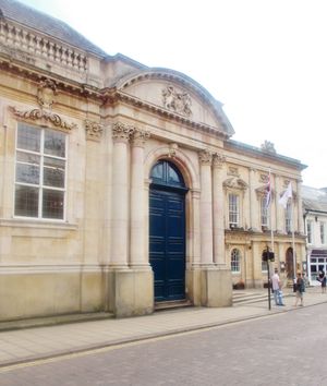 세션 하우스는 노샘프턴 대화재 (1675) 이후 처음으로 지어진 건물 중 하나이다.