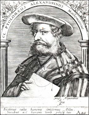 테오도르 드 브리의 16세기 목판화에 묘사된 프톨레마이오스. 설명문: 그의 어깨에 강력한 아틀라스가 하늘을 떠받치고 있다.: 그러나, 결국 지구와 그것의 극은 여러분에게 달려있다.