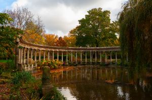 몽소 공원의 기둥