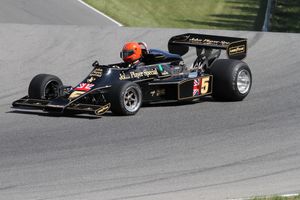 Lotus 77