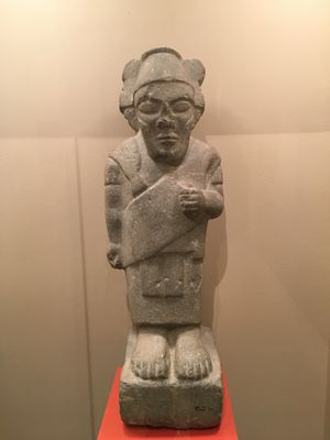 암만 성채 근방에서 발견된 기원전 8세기의 석상. 암몬 왕의 우상이다.