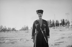 요르단 왕국의 창시자인 에미르 압둘라의 체르케스 경호원, 1940년