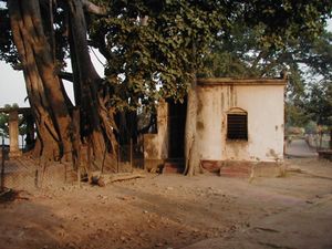 판차바티와 라마크리슈나가 그의 불이적 사다나를 수행했던 오두막집. 진흙 오두막은 벽돌집으로 대체되었다.