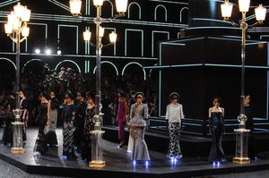 샤넬 오트 쿠튀르 2011–2012 가을-겨울 패션쇼, 칼 라거펠트 제작