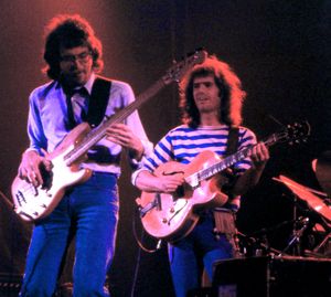 왼쪽부터: 스티브 로드비와 팻 메스니