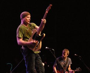 댄 비커리(Dan Vickrey)와 데이비드 브라이슨(David Bryson)