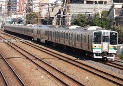 사로 212형 100번대+사로 213형 100번대 조입의 211계 2000번대