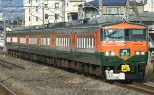 2012년 1월 쇼난 도색을 한 OM03편성