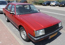 닛산 로렐 정측면