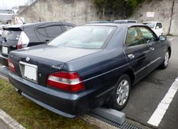 닛산 로렐 C35 후측면