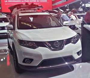 닛산 로그(후기형) 정측면