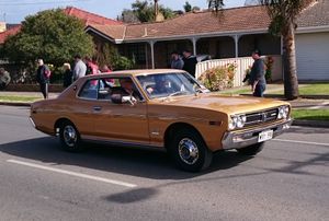 다쓰 240C GL 하드탑 (호주 시장)