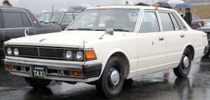 닛산 세드릭 세단 스탠다드 (430)