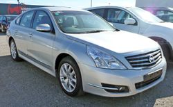 닛산 티아나 정측면