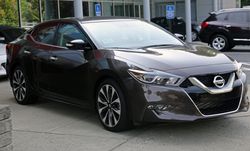 닛산 맥시마 정측면