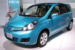 르노 루테시아와 플랫폼을 공유하는 닛산 노트