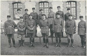 드 라트르 (중앙), 쿨로미에의 제5보병연대 대대장으로, 1928년