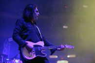 짐 루트가 올 호프 이즈 곤 월드 투어의 일환으로 메이햄 페스티벌에서 공연하는 모습