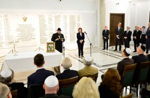 바르샤바 세임에서 기념하는 하누카