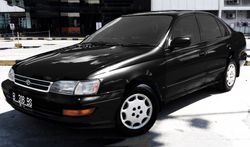 토요타 코로나(전기형) 정측면