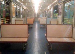 "CAF-GEE"의 차내 (신차 당시의 세미 크로스 시트 차량)