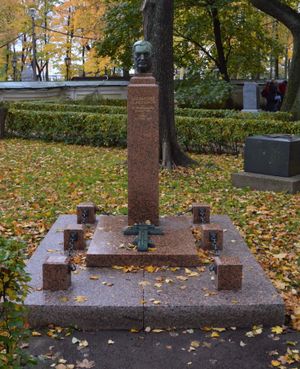 상트페테르부르크 알렉산드르 넵스키 대수도원 티흐빈 묘지에 있는 글라주노프의 묘