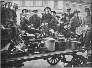 1916년, 전쟁 수행을 위한 고철 수집