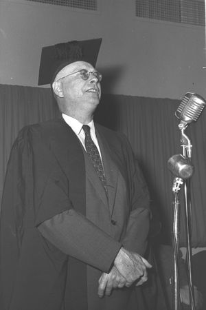 1957년 성서 고고학의 권위자 W.F. 올브라이트