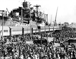 이집트 알렉산드리아에서 그리스로 향하는 호주 군인들