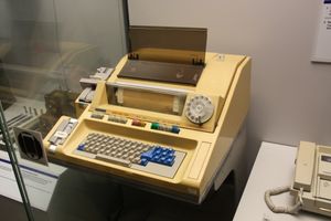 ITT 크리드 모델 23B 텔레타이프, 텔렉스 다이얼 업 기능 탑재