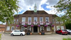 비컨즈필드 타운 홀