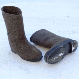 방수 밑창이 부착된 러시아 발렌키