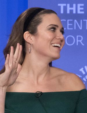 드라마 『디스 이즈 어스』 홍보에 참석한 무어 (2017년)