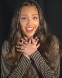 키즈 초이스 어워드에 참석한 올리비아 (2022년)