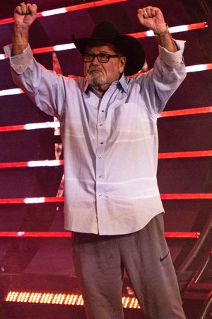 2022년 포비든 도어에서의 짐 로스