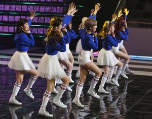 2018년 1월 30일 평창 동계 올림픽 G-10 콘서트에서 공연하는 모모랜드