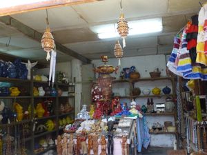 산테리아와 관련된 용품을 판매하는 하바나의 상점