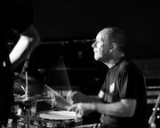 창립 멤버 브라이언 다우니(Ds) 2009년