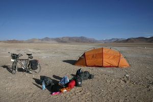 악사이친 북부 평원에서 키타이 다반(Khitai Dawan) 방향